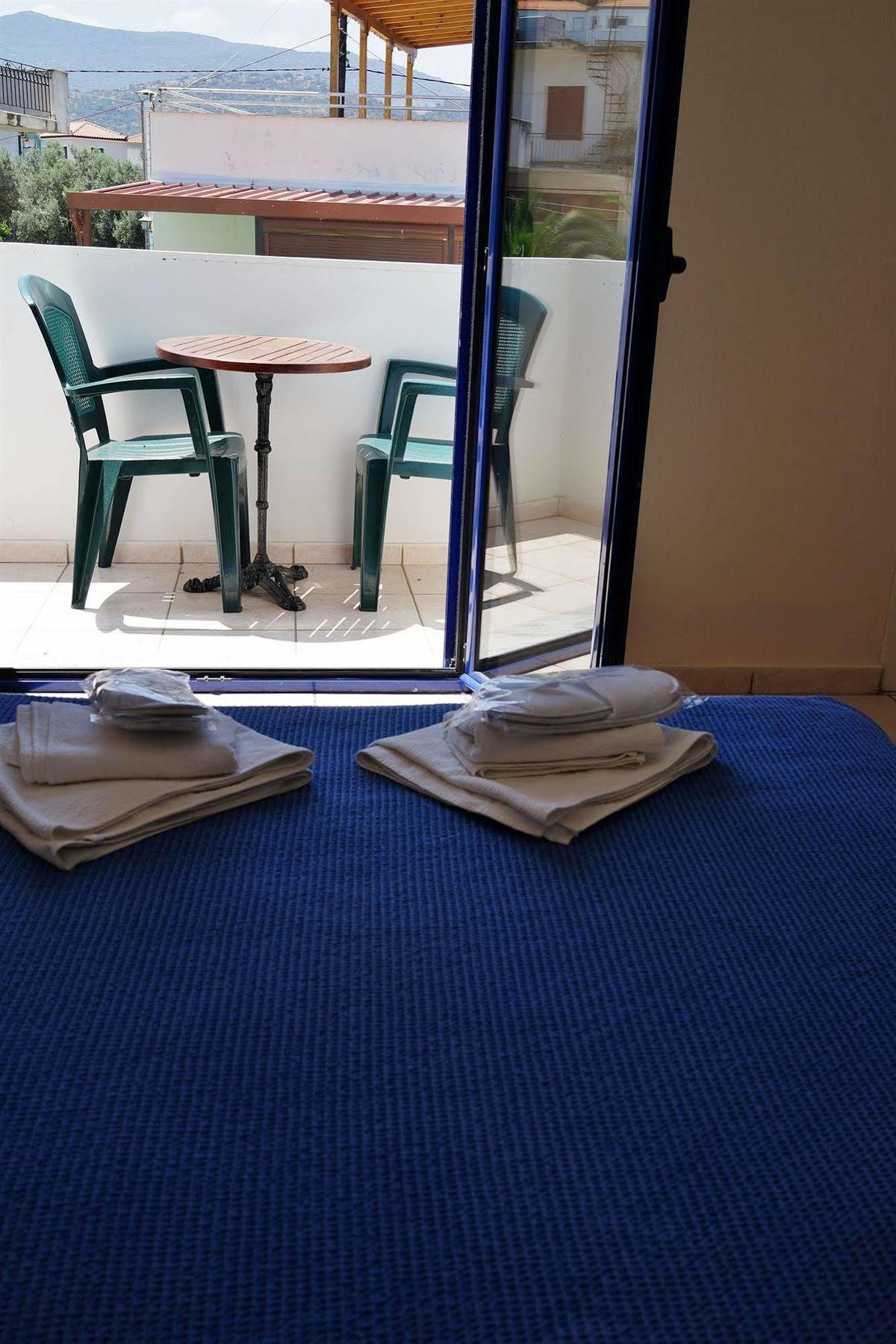 Omega Rooms Anaxos Ngoại thất bức ảnh